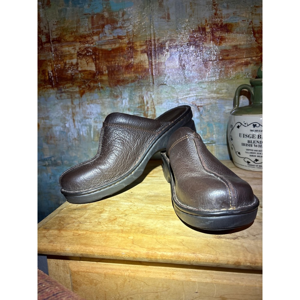 Born Brown Leather Clogs Mules Pebbled Handcrafted Comfort Shoes Womens 9 MW